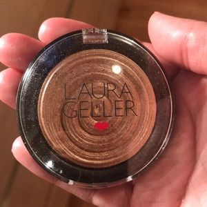 Laura Geller highlighter